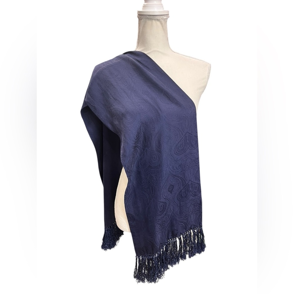 Van Heusen 100% Silk Navy Blue Paisley Scarf Wrap Shawl Fringe - Picture 3 of 7